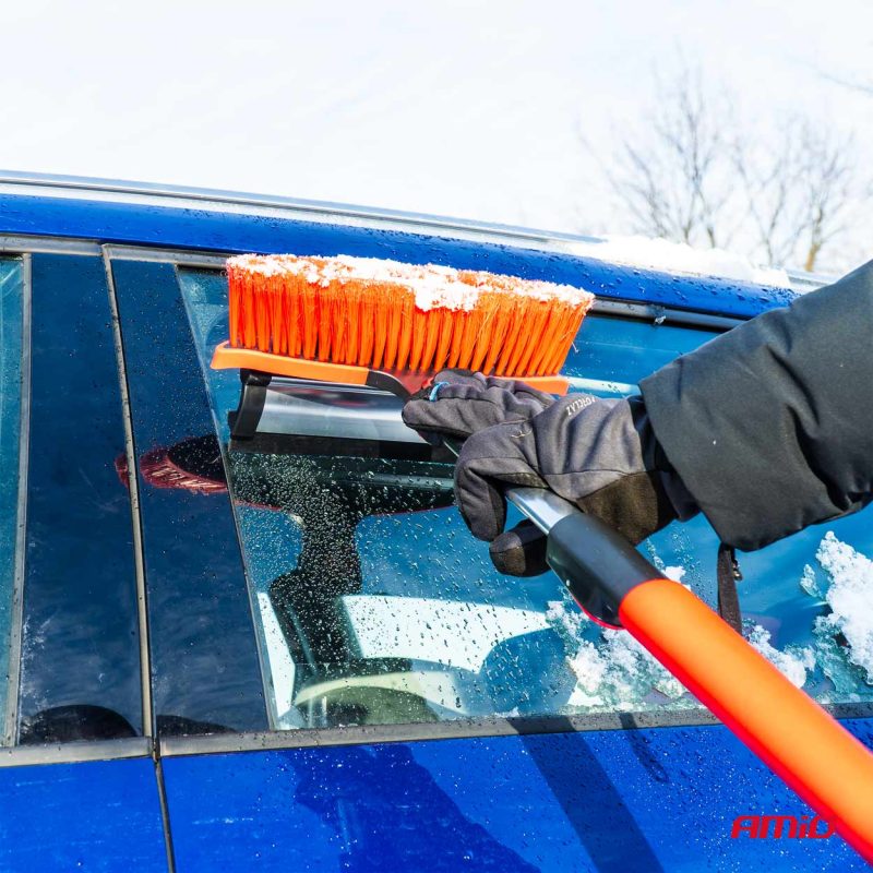 Veľká teleskopická kefa na sneh s škrabkou na ľad a stierkou 98-134 cm AMiO-04147 – Obrázok 3